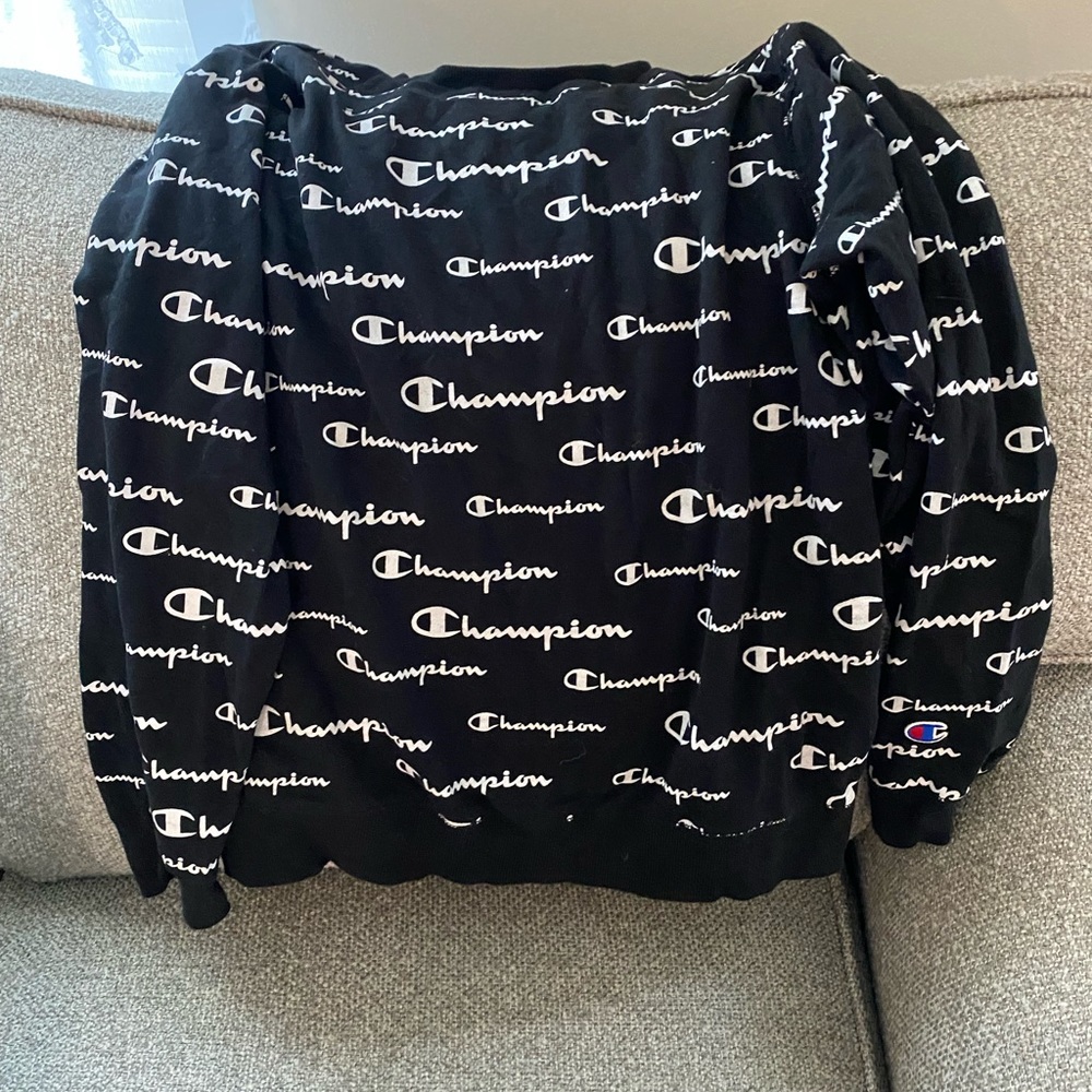 Champion long sleeve shirt